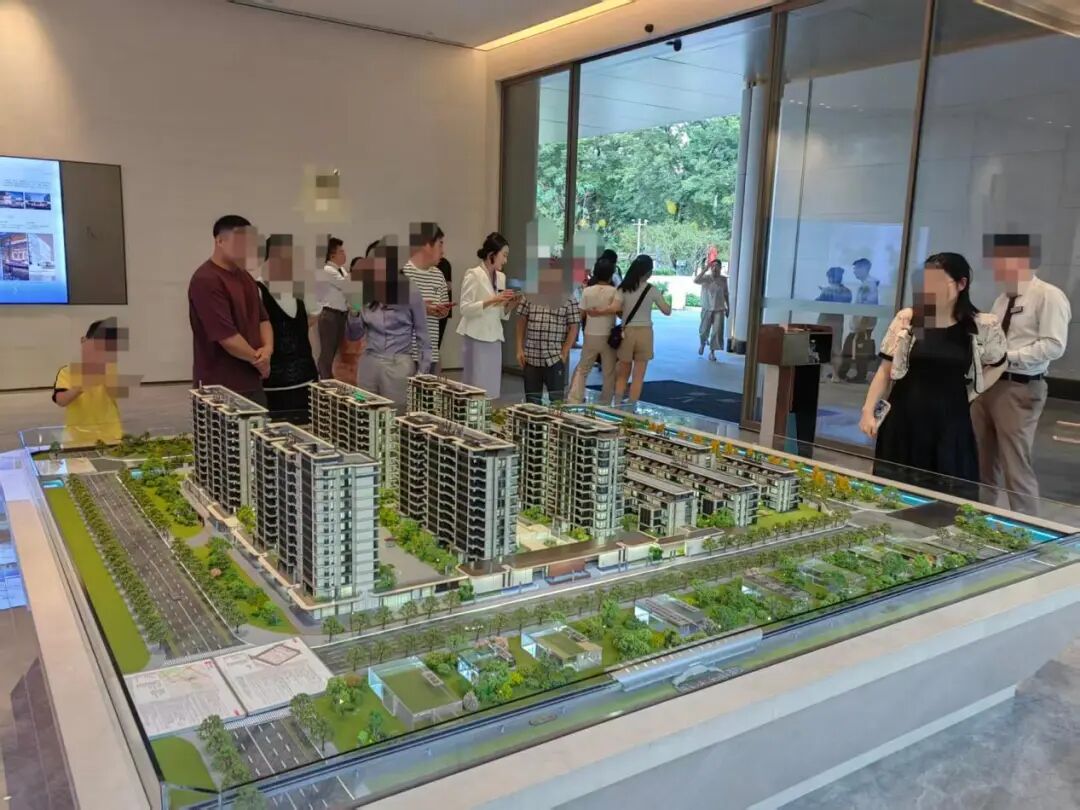 “沪八条”落地首个周末 实探上海新房市场