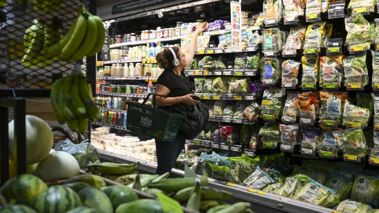 美联储最偏爱通胀指标：7 月核心PCE物价指数同比上涨3.3%